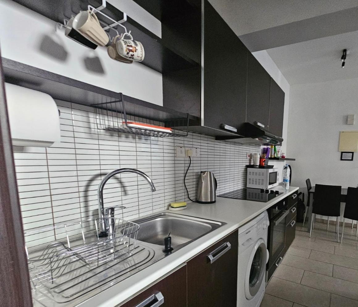 Nina Court Residence - University Of Cyprus - Aglantzia Екстер'єр фото
